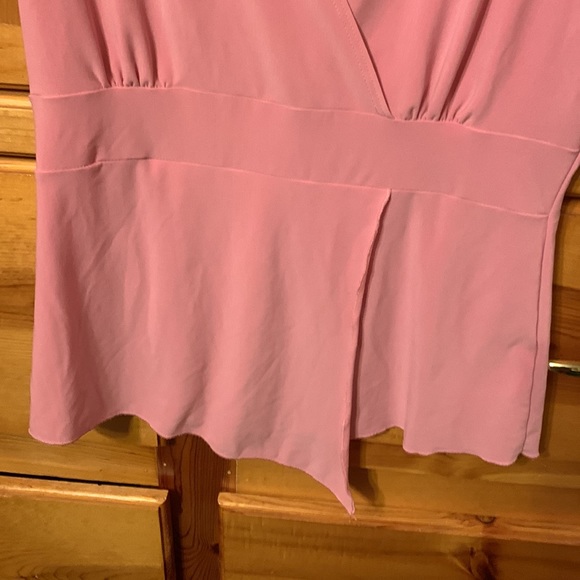 Susan Lawrence cross front top size medium - Picture 4 of 5